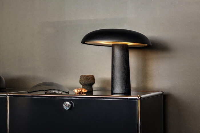 classicon forma table lamp black usm