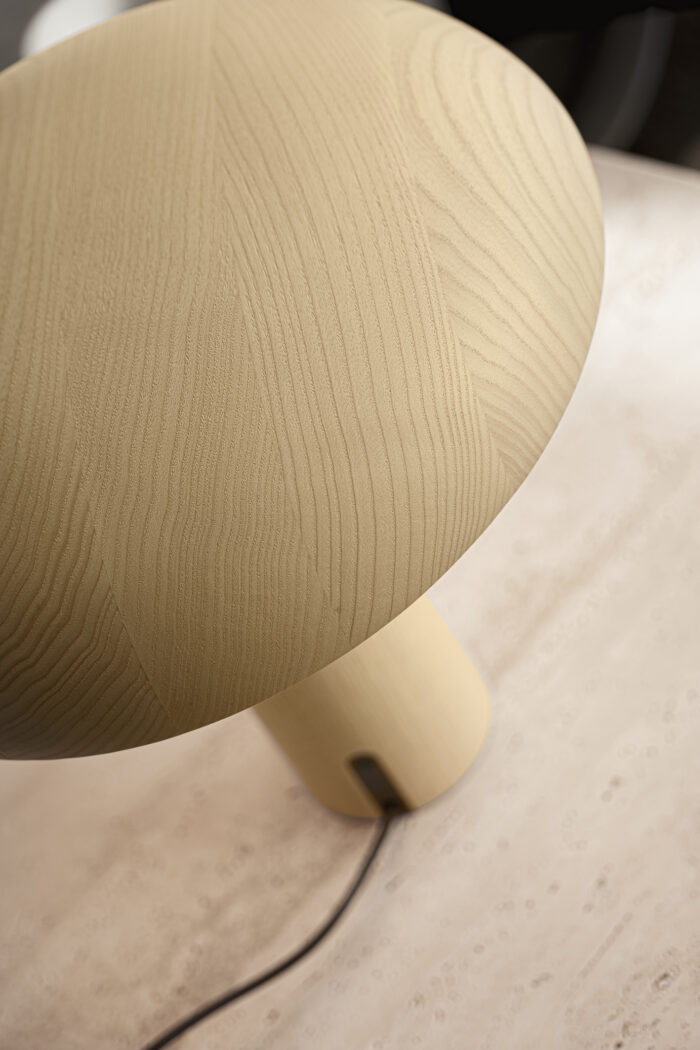classicon forma table lamp oak detail