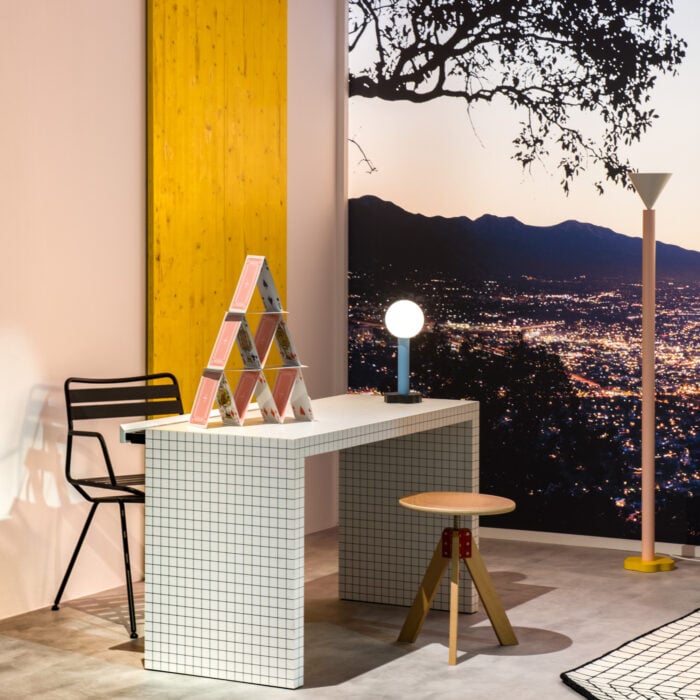 Quederna Writing Desk - Image 2