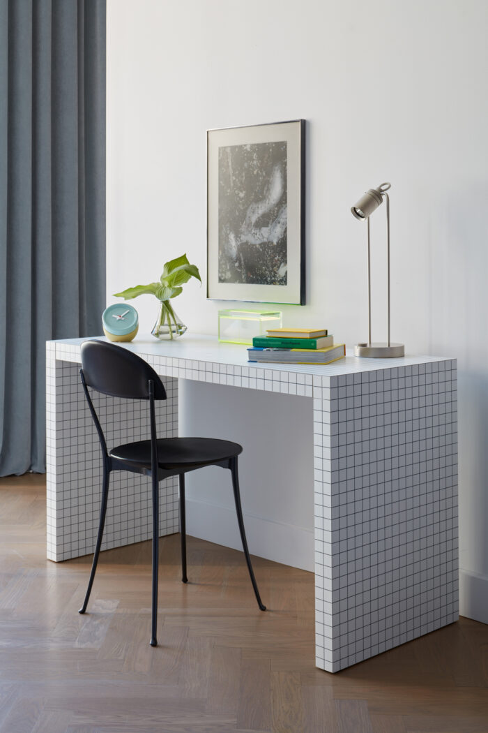 Quederna Writing Desk - Image 3