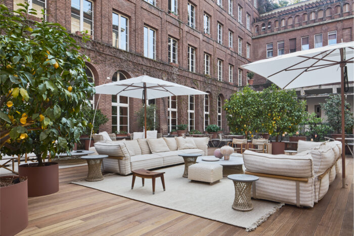 Camelot Outdoor Sofa - Image 3
