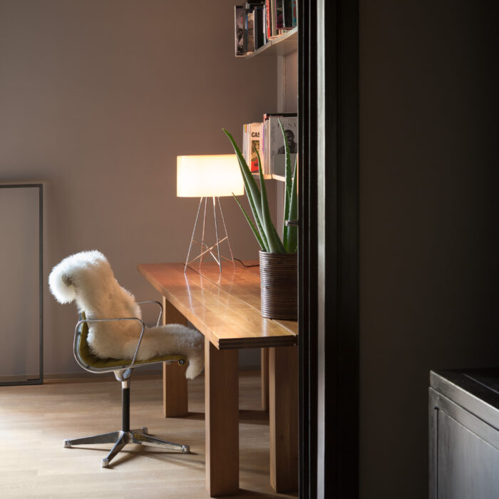 Ray Table Lamp - Image 4