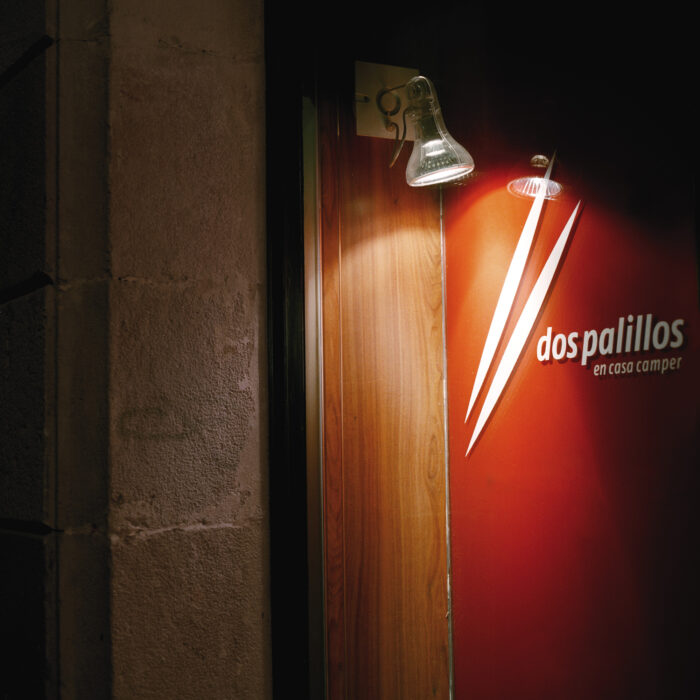 Atlas Wall Lamp - Image 2