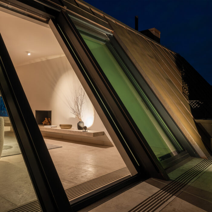 Io Table Lamp - Image 5