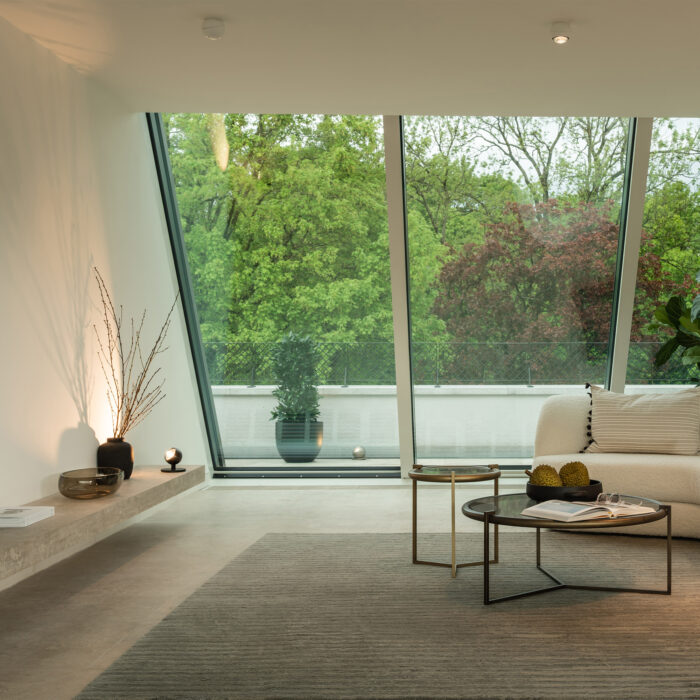 Io Table Lamp - Image 6