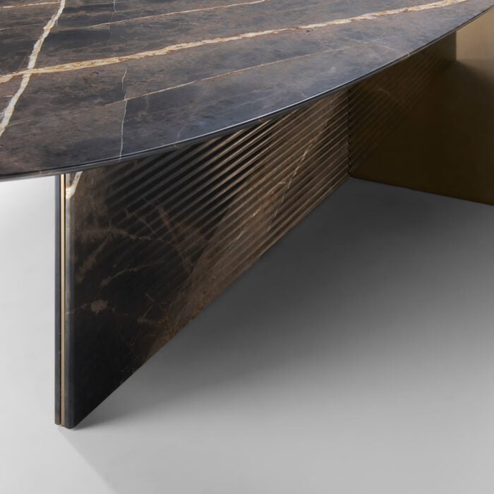 Aves Table - Image 2