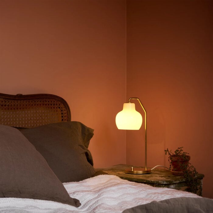 VL Ring Crown Table Lamp - Image 3
