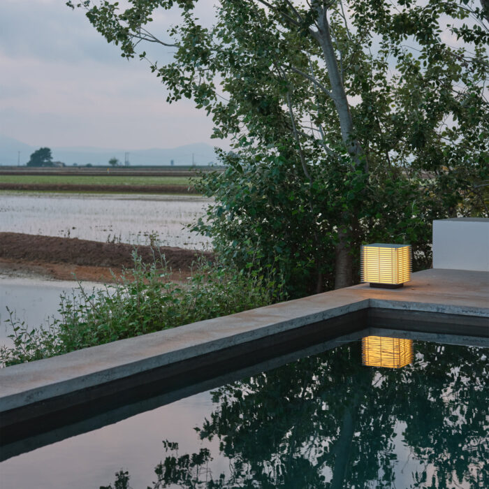Shiro Outdoor Floor Lamp - Image 3
